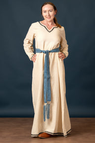 Early medieval dress Aelswith, natural