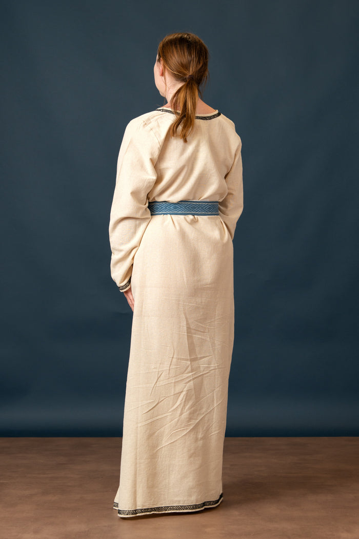 Early medieval dress Aelswith, natural