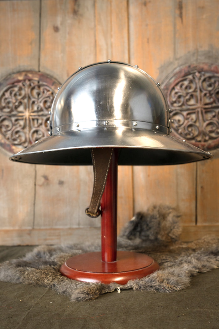 14th–15th century kettle hat Crispin, 1.6 mm