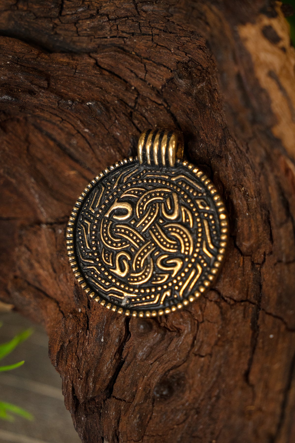 Anglo-Saxon shield amulet London, bronze
