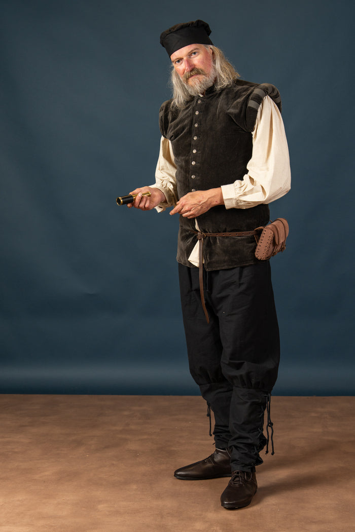Velvet doublet with metal buttons, brown