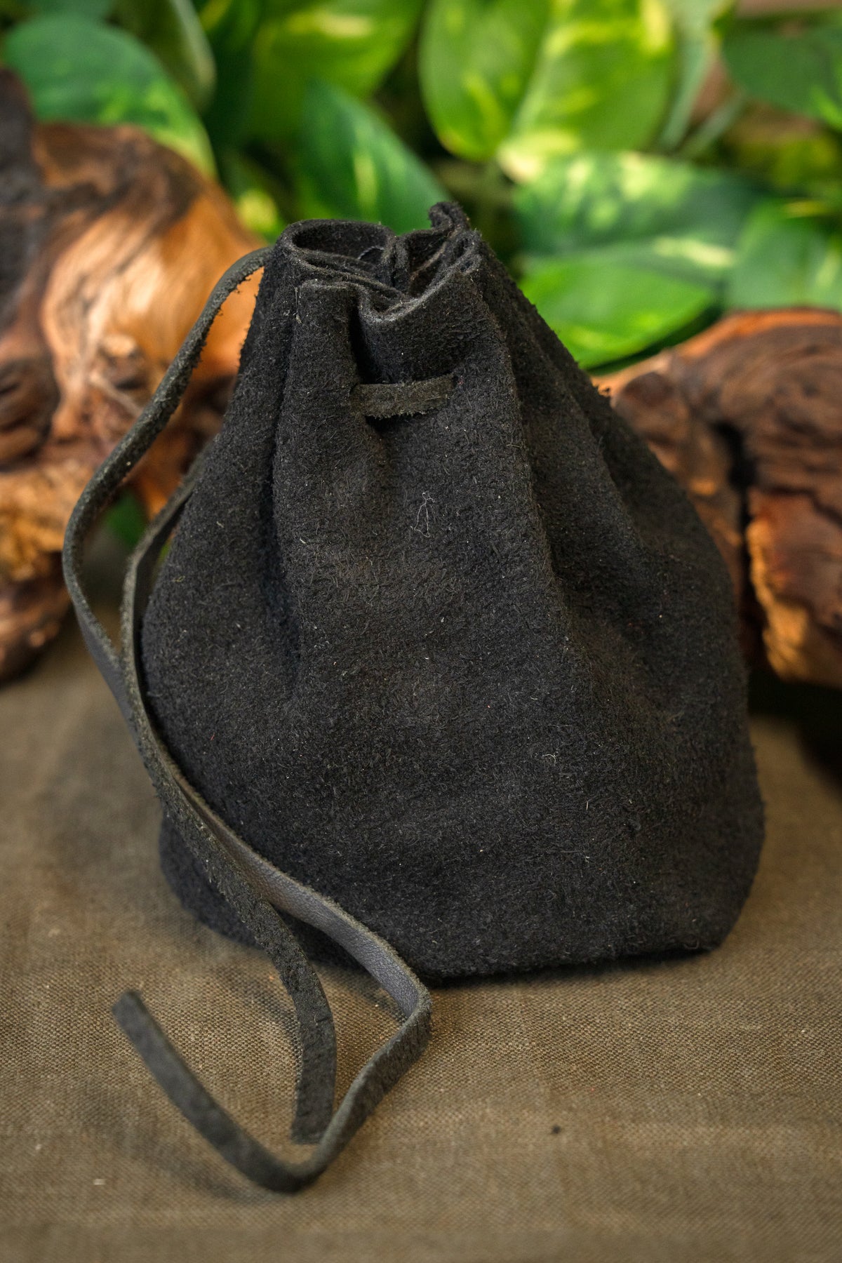 Leather pouch, black
