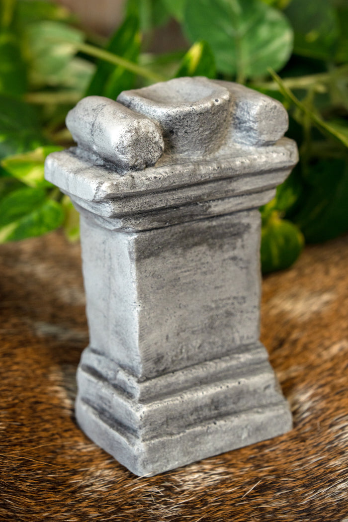 Columna for Roman house altar
