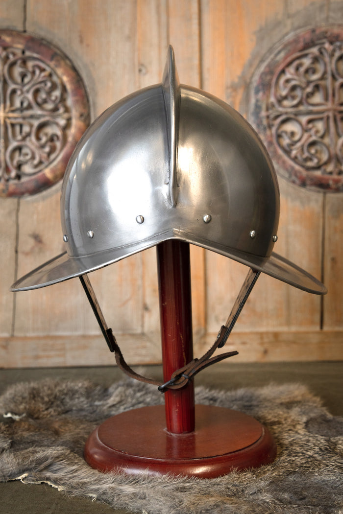 Morion with plume holder, 1–1.2 mm
