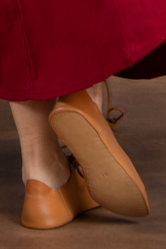 Turn shoes with laces (1100-1500)