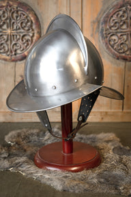 Morion with plume holder, 1–1.2 mm