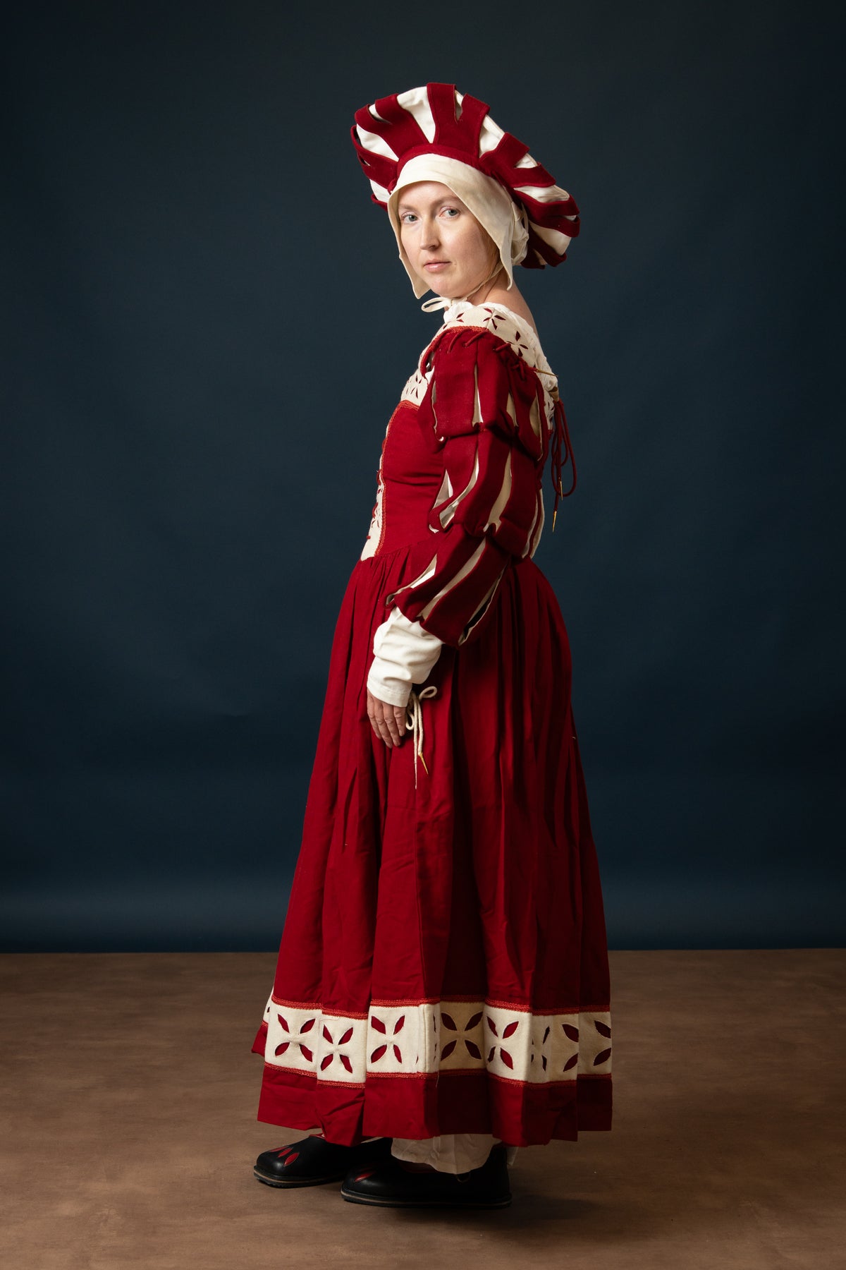 Loose Waterfall Sleeve, wool blend, red-white