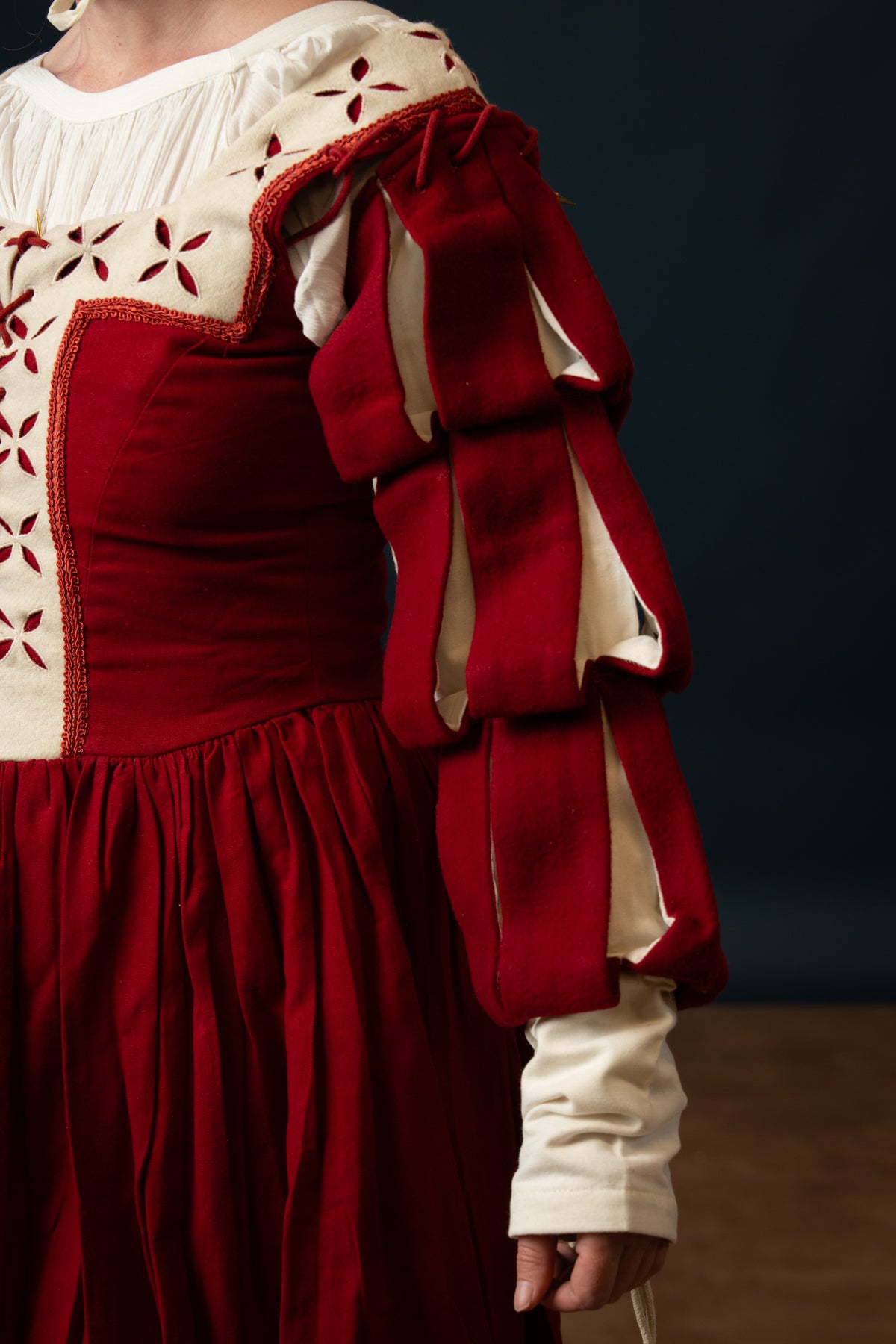 Loose Waterfall Sleeve, wool blend, red-white