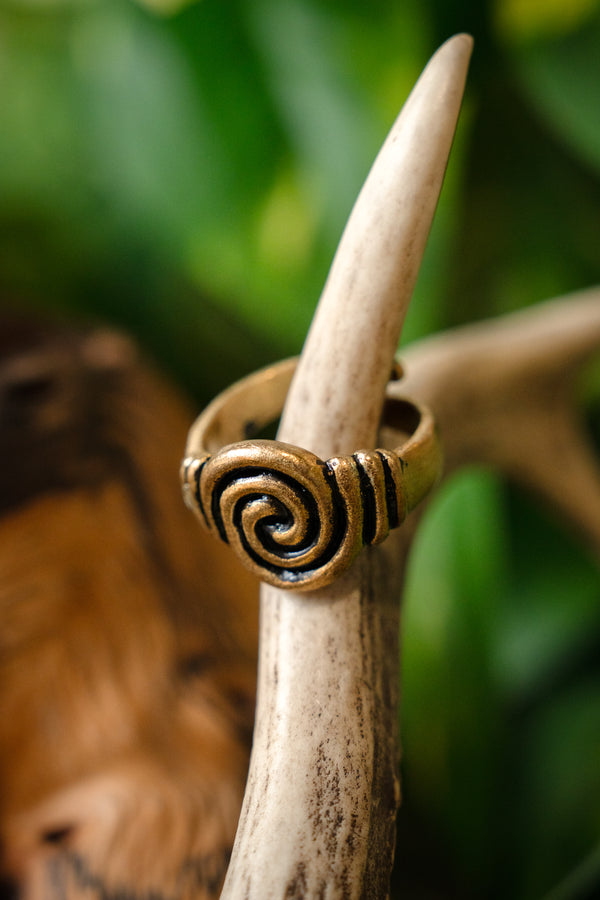 Anglo-Saxon ring 7th-8th century, bronze