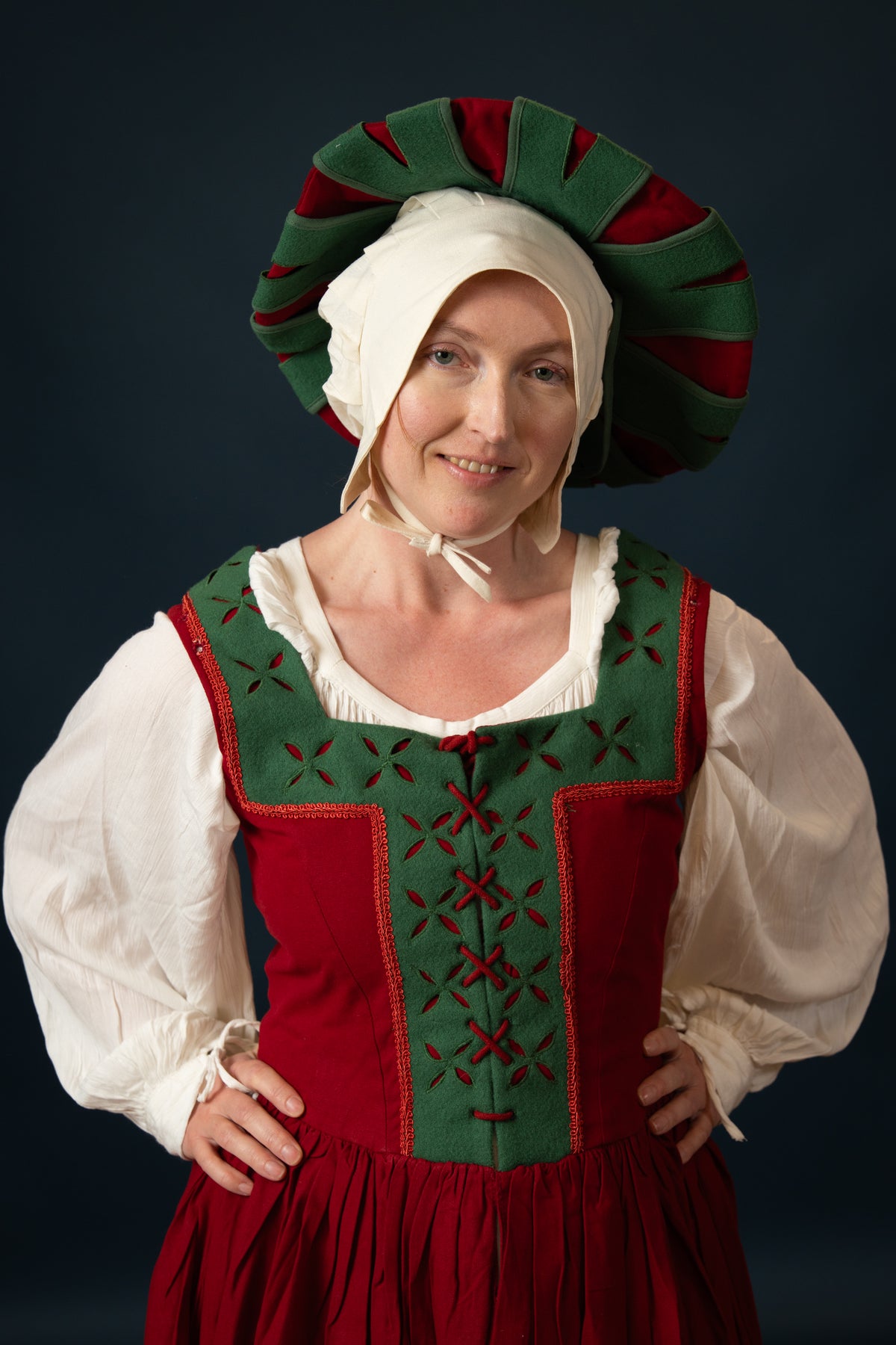Landsknecht hat, counter beret, wool, green-red