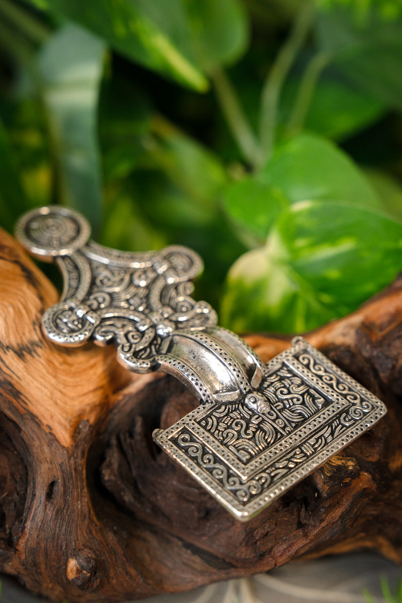 Fíbula anglosajona Isle of Wight, bronce plateado