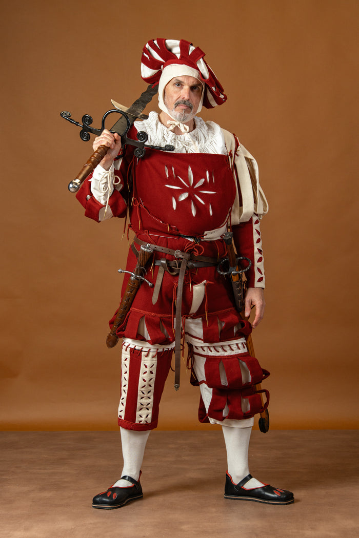 Flamberge with wooden grip, semi-sharp