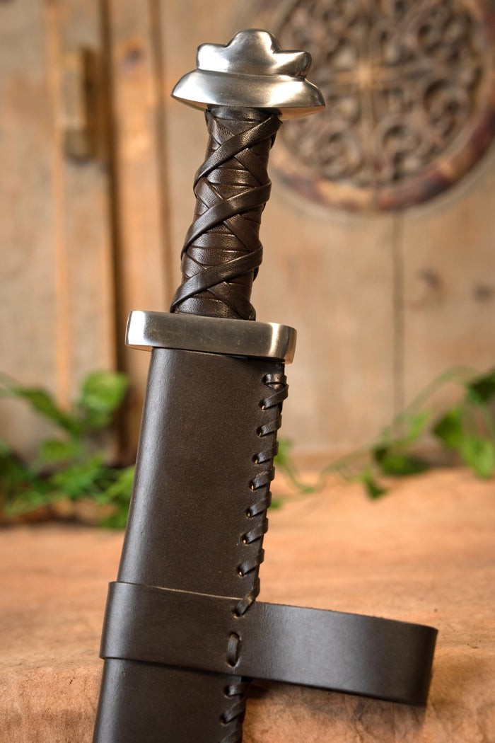 Beagnoth seax with runes, semi-sharp