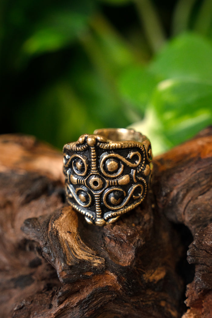 Gaulish ring La Tene, bronze