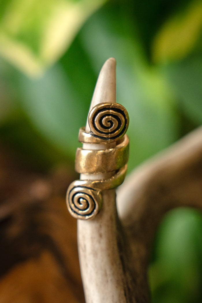 Celtic beard bead with spirals, bronze