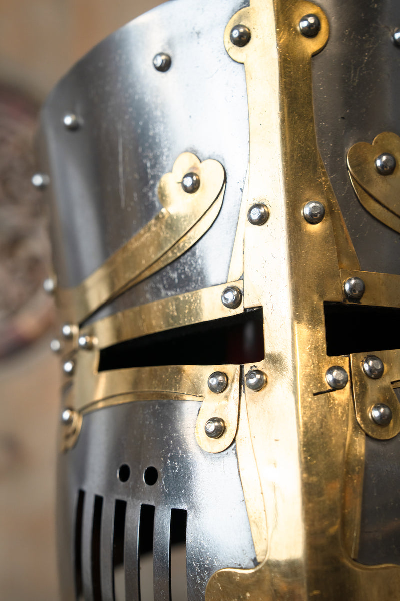 Kreuzfahrerhelm Westminster Psalter, 1 bis 1,2 mm