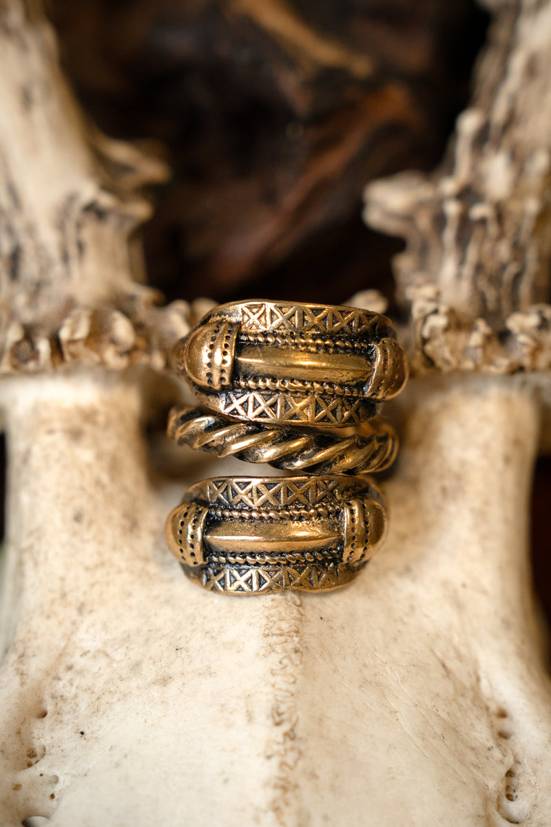 Germanic Iron Age ring Naustdal, bronze