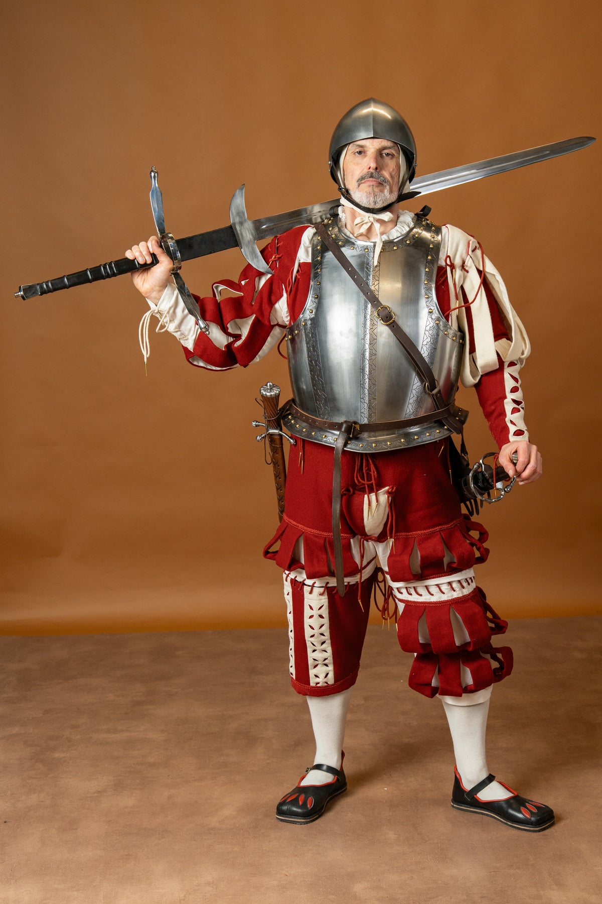 German two-handed sword, semi-sharp