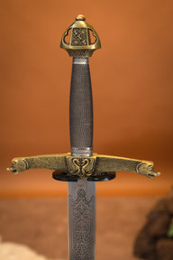 Heraldic sword, semi-sharp