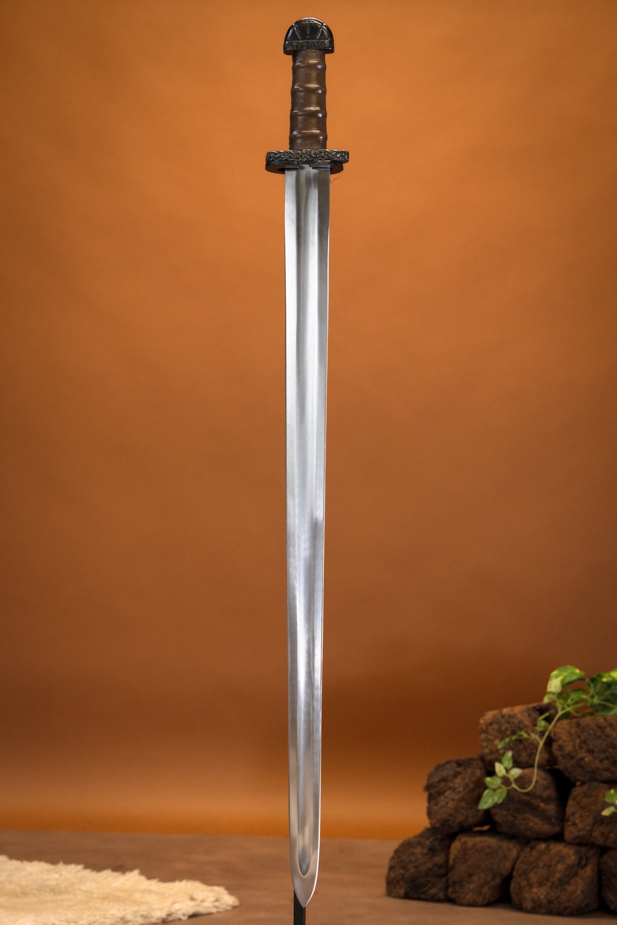 Viking sword Bjorn with deluxe scabbard, semi-sharp