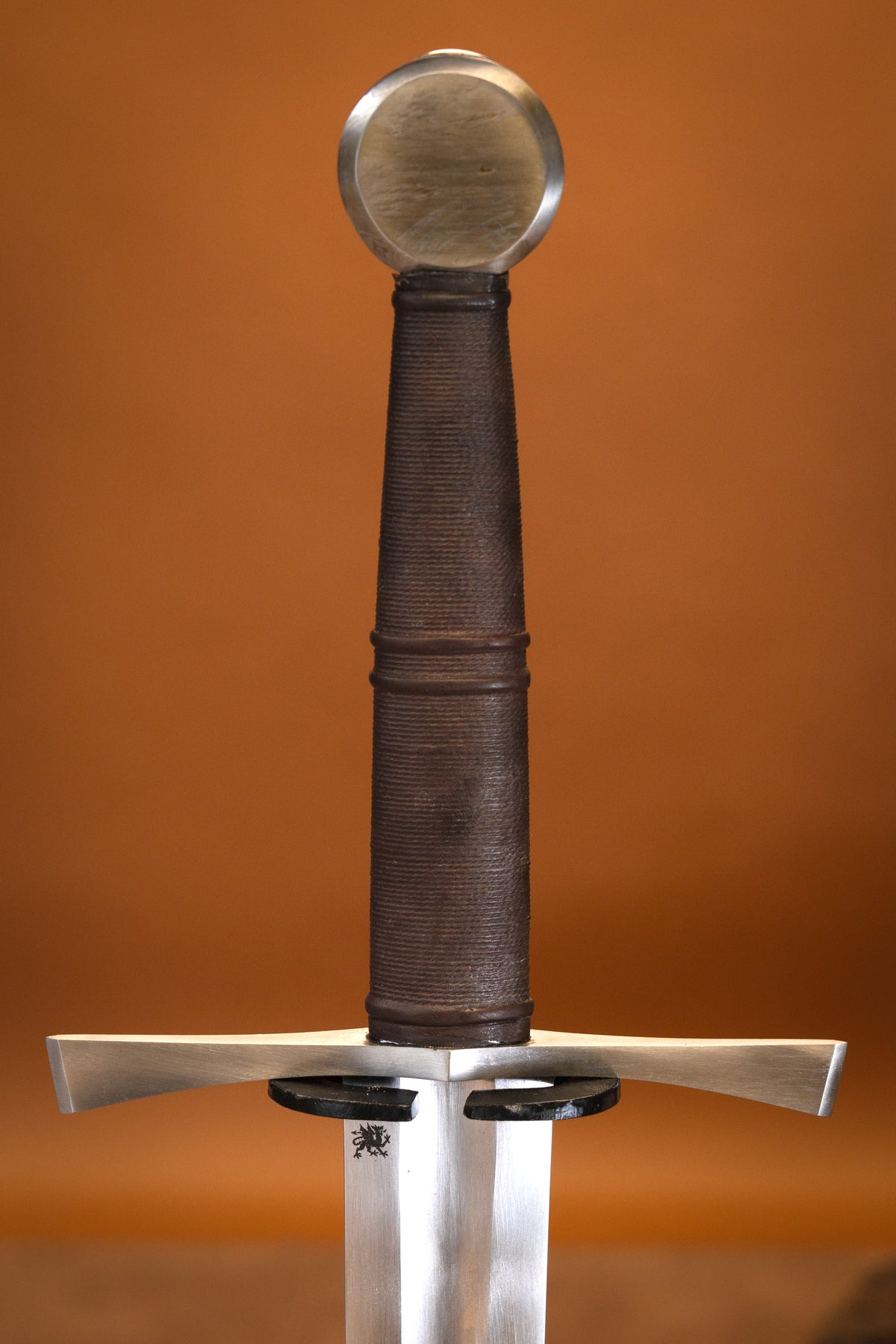 Bastard sword, tempered, semi-sharp