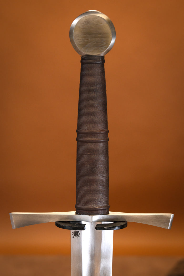 Bastard sword, tempered, semi-sharp