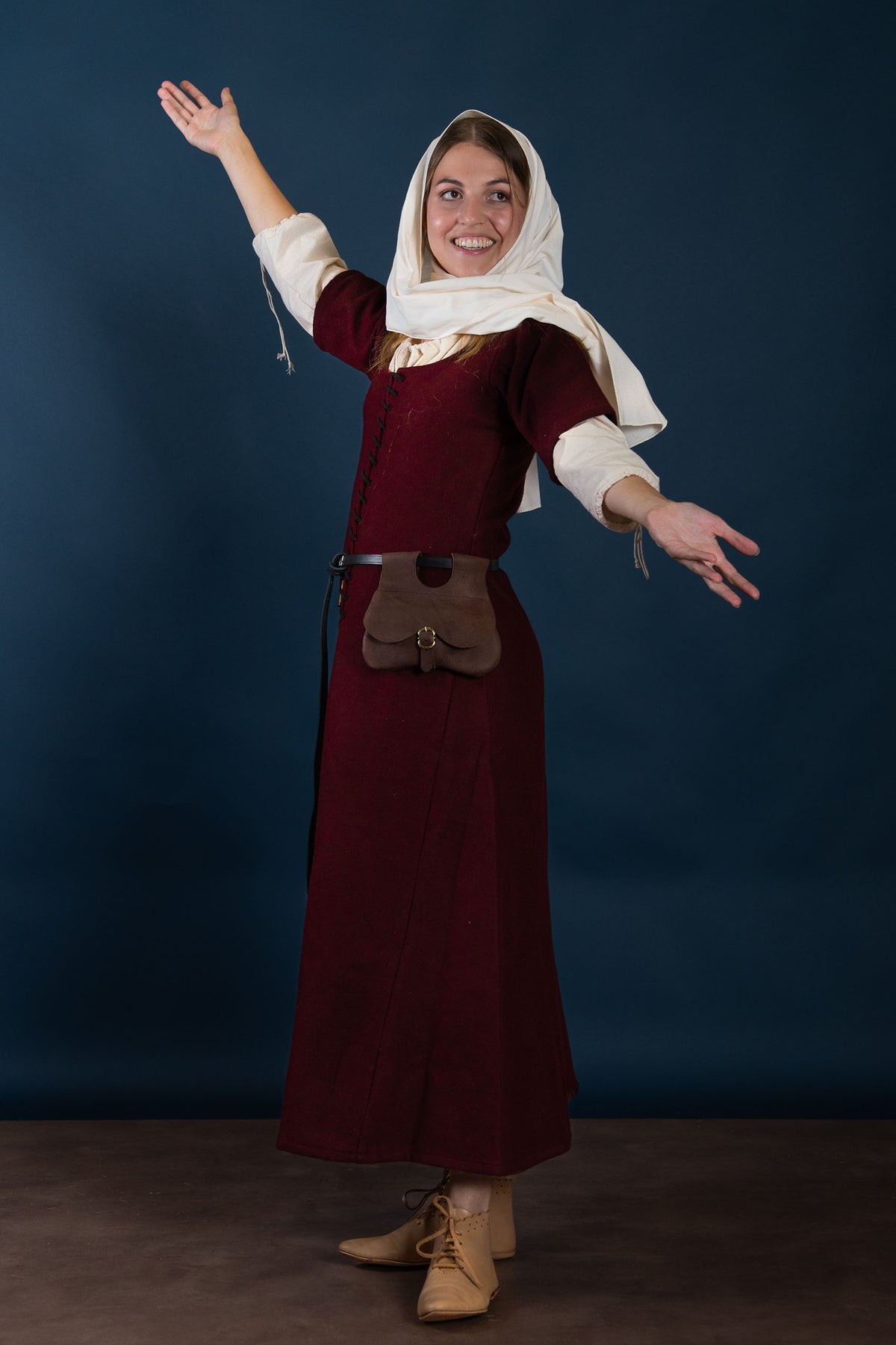 15th century cotehardie, wool, red