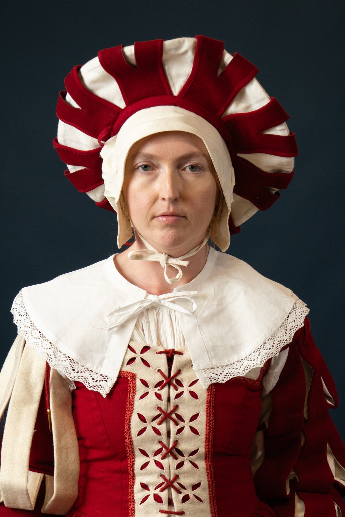 17th century collar Leonard white