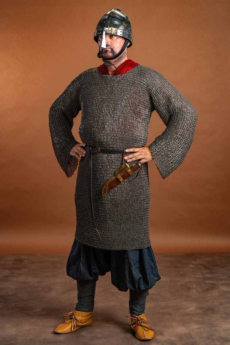 Hauberk, flache Ringe, runde Nieten, 8 mm