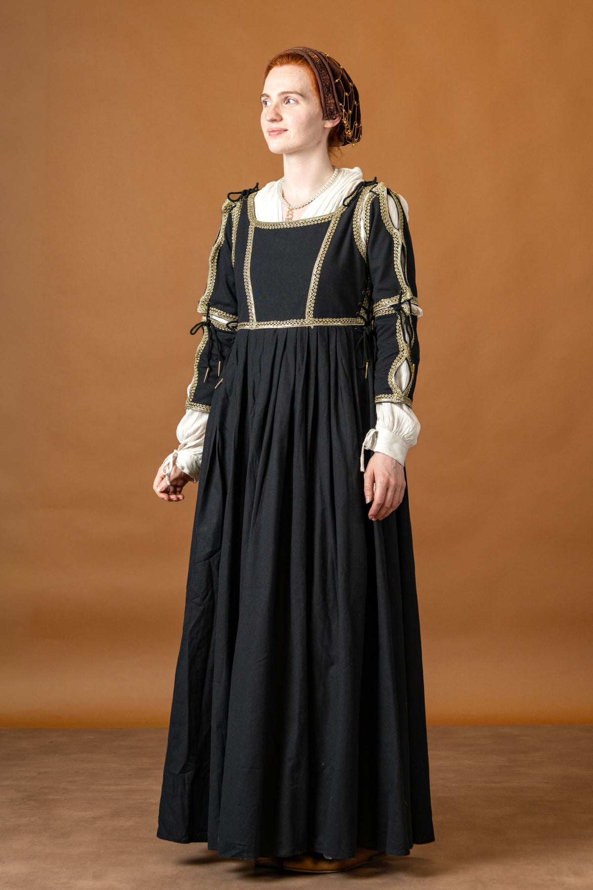 Italian gamurra, late 15th century, black