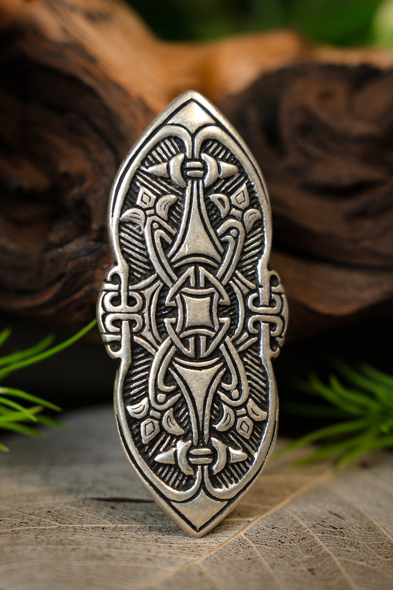 Fíbula vikinga Birka, bronce plateado