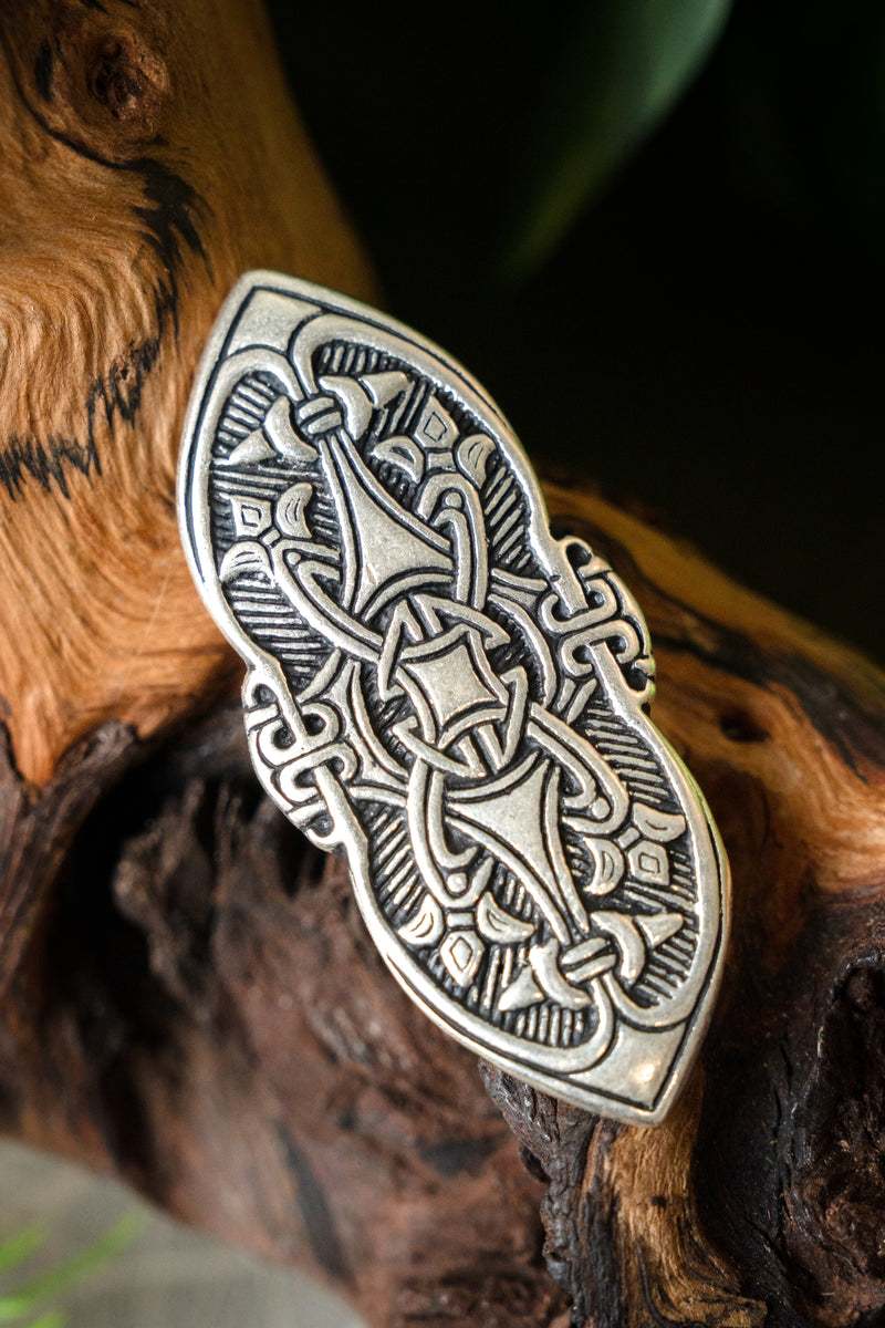 Fíbula vikinga Birka, bronce plateado