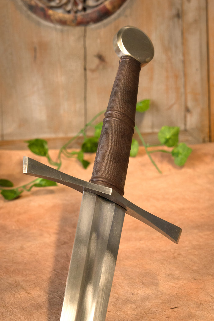 Bastard sword, tempered, semi-sharp