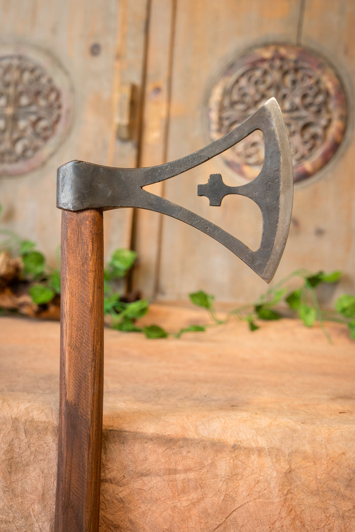 Viking dane axe Gotland, semi-sharp