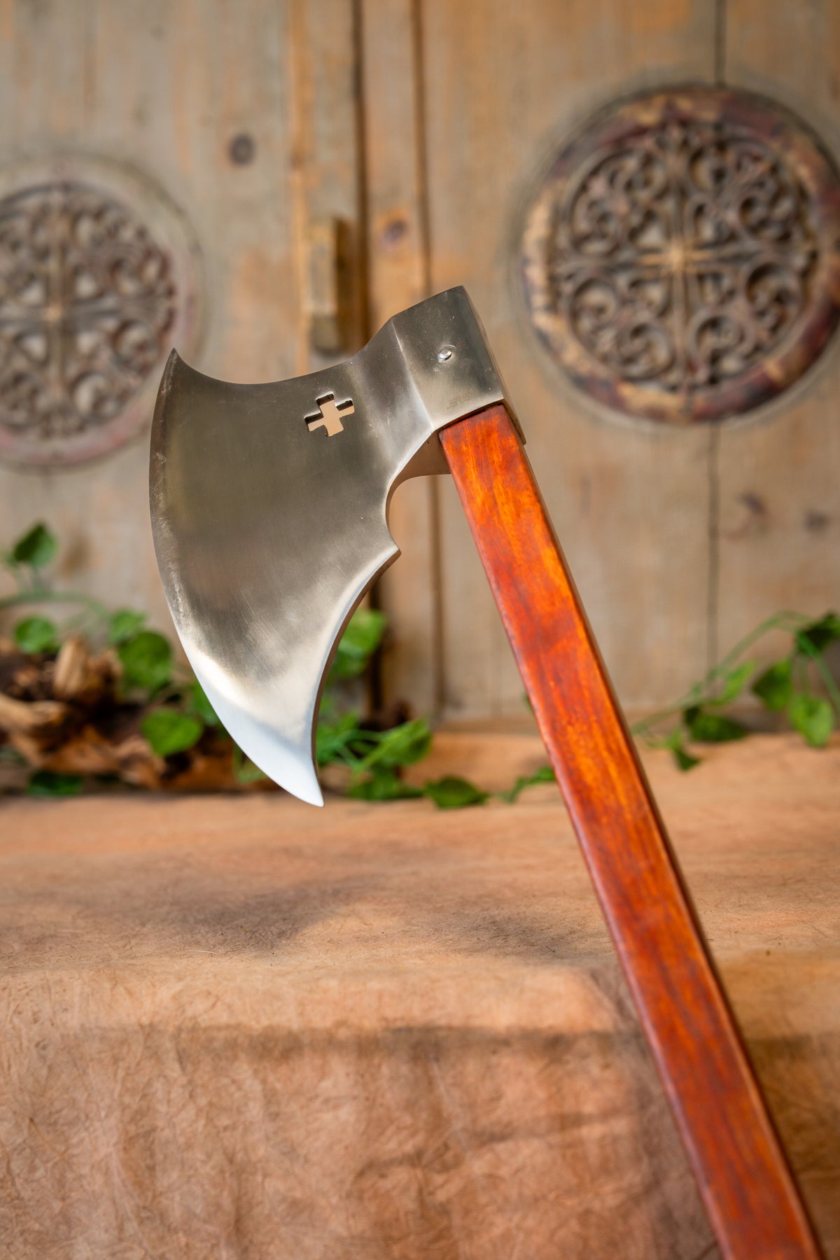Late medieval battle axe with cross, semi-sharp