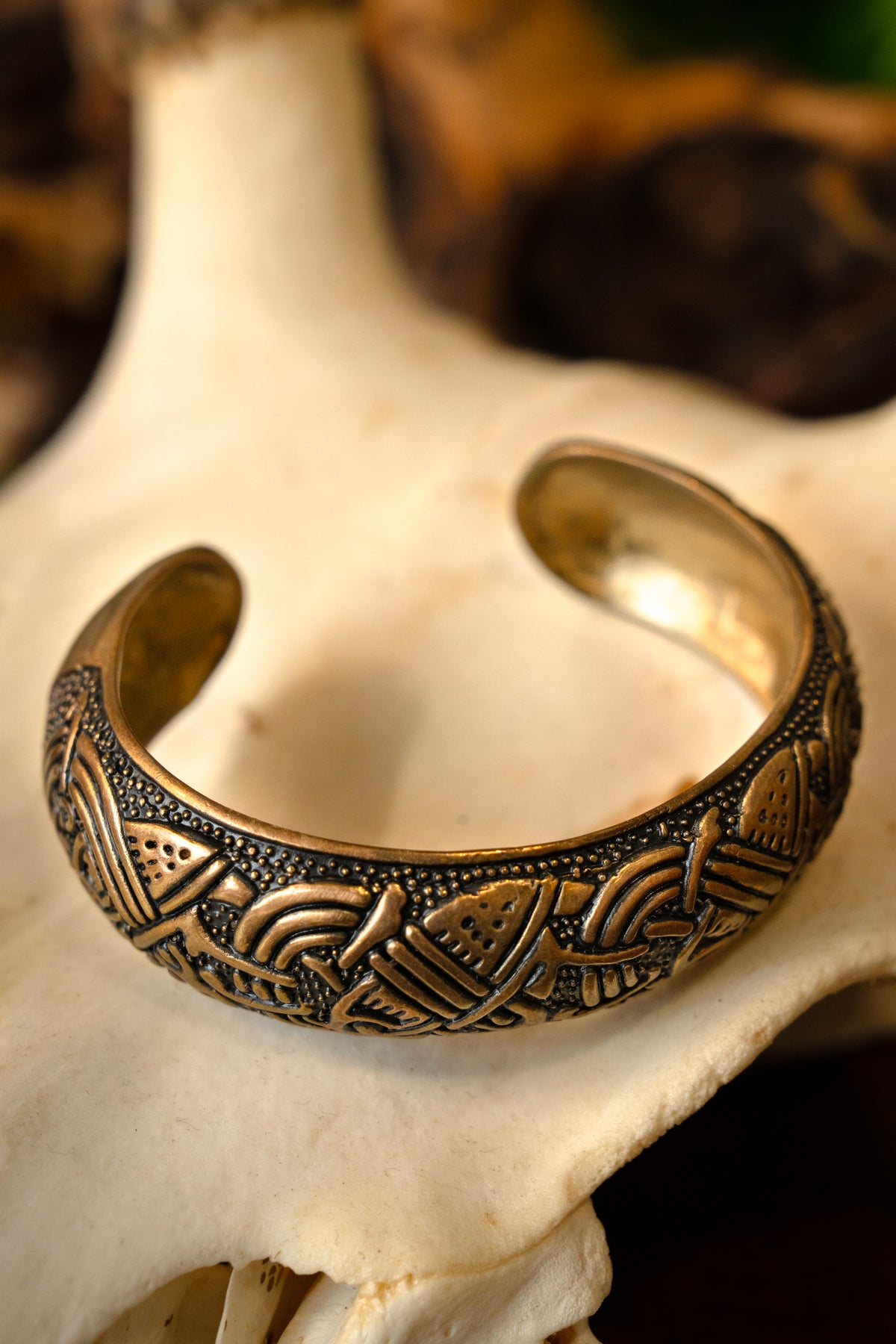 Gaelic bracelet boken of Kells, bronze