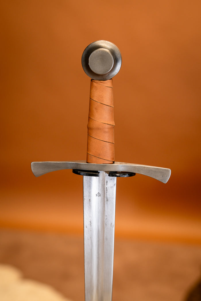 Reenactment archer's sword, blunt (battle-ready)