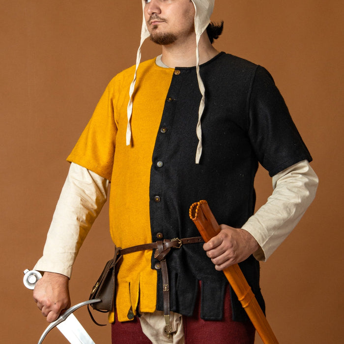 Surcoat Aleran, right side, yellow, wool mix