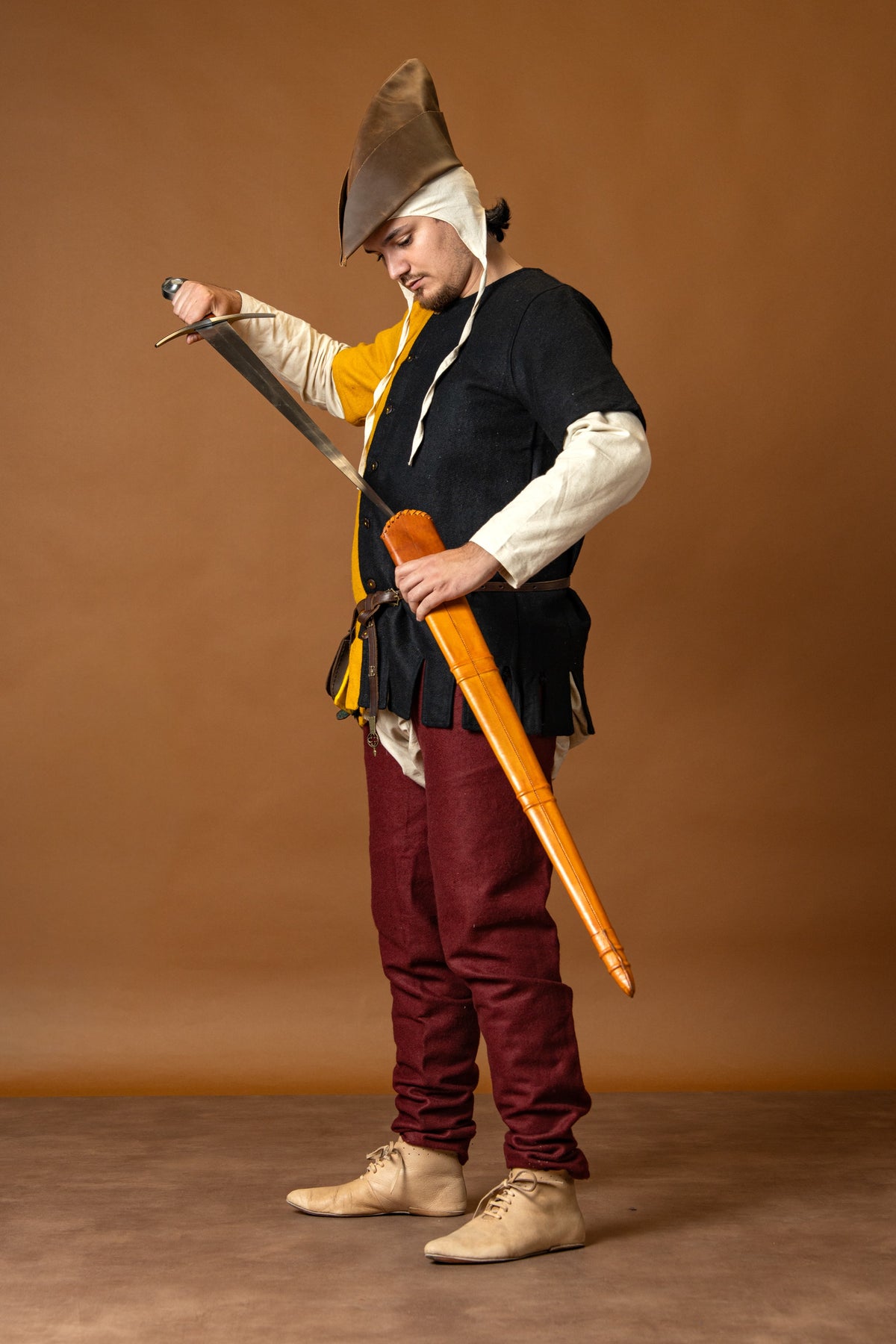 Surcoat Aleran, right side, yellow, wool mix