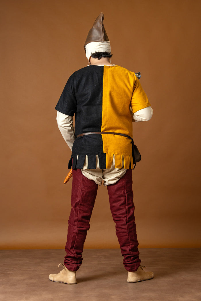Surcoat Aleran, right side, yellow, wool mix