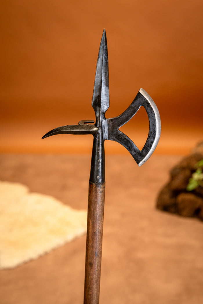 15th century poleaxe, semi-sharp