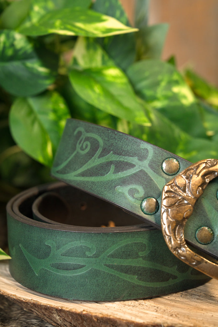 Leather belt Aranel, green, 130 cm