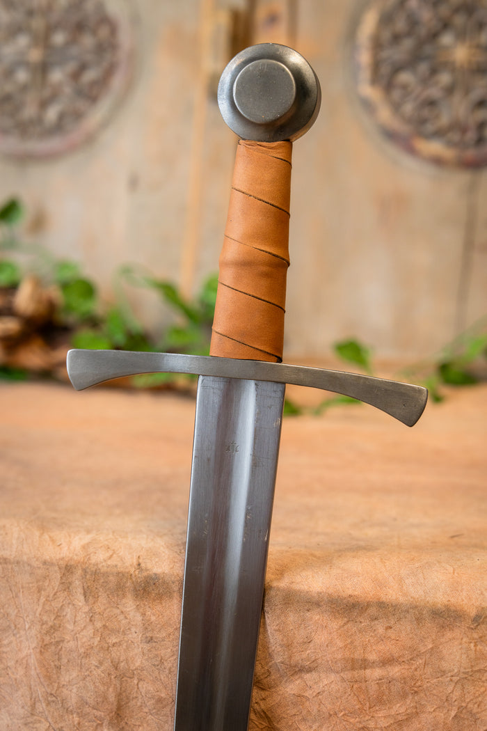 Reenactment archer's sword, blunt (battle-ready)