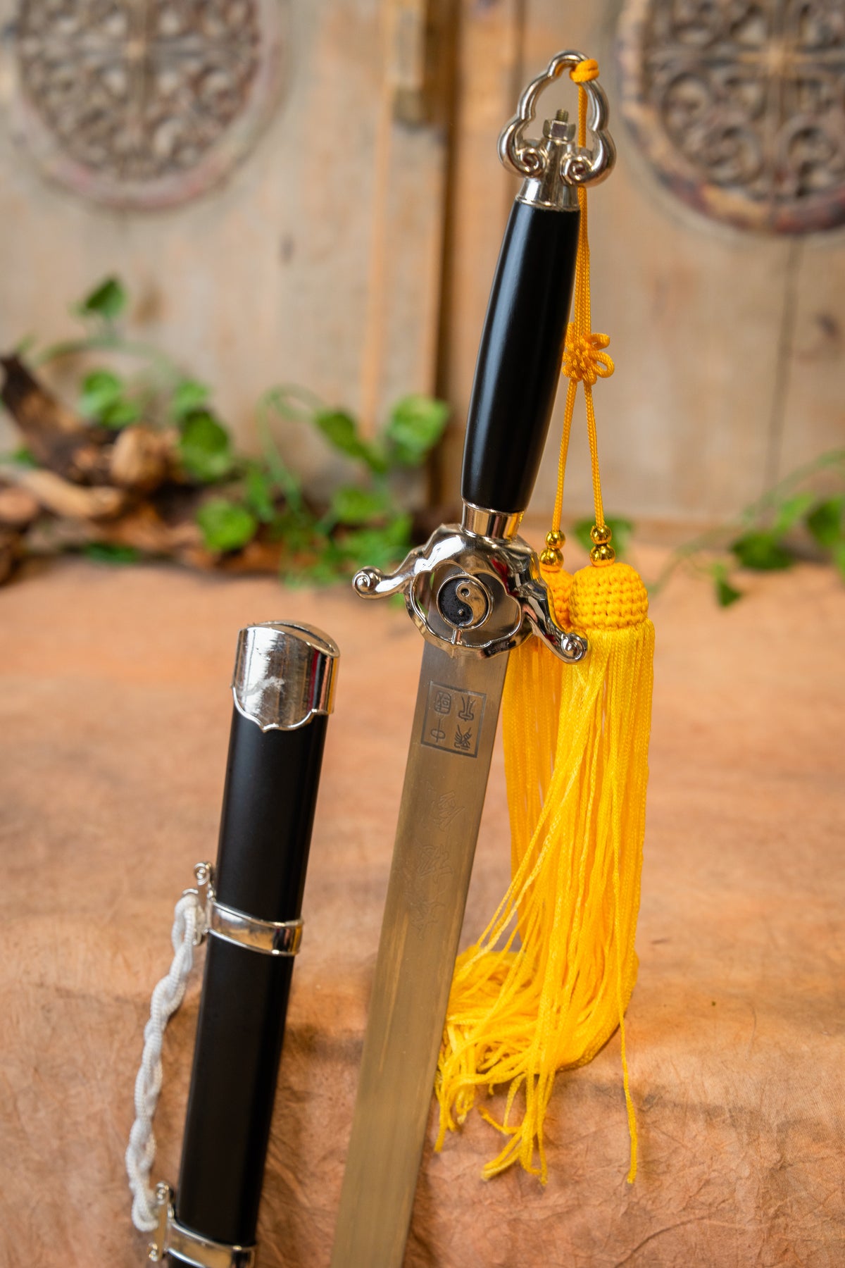 Yin Yang Tai Chi sword, semi-sharp