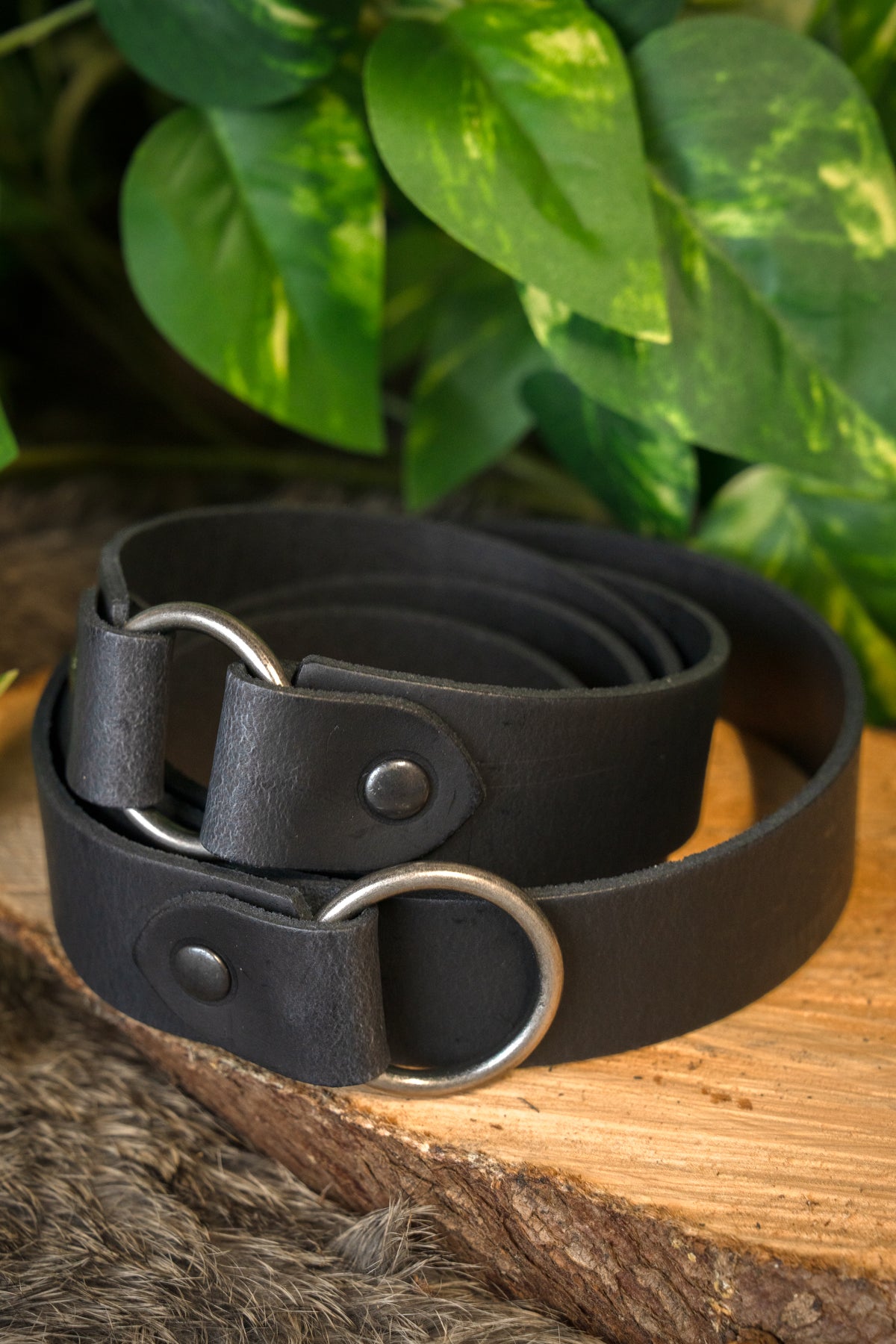 Leather belt with ring buckle, black split leather, 155 cm