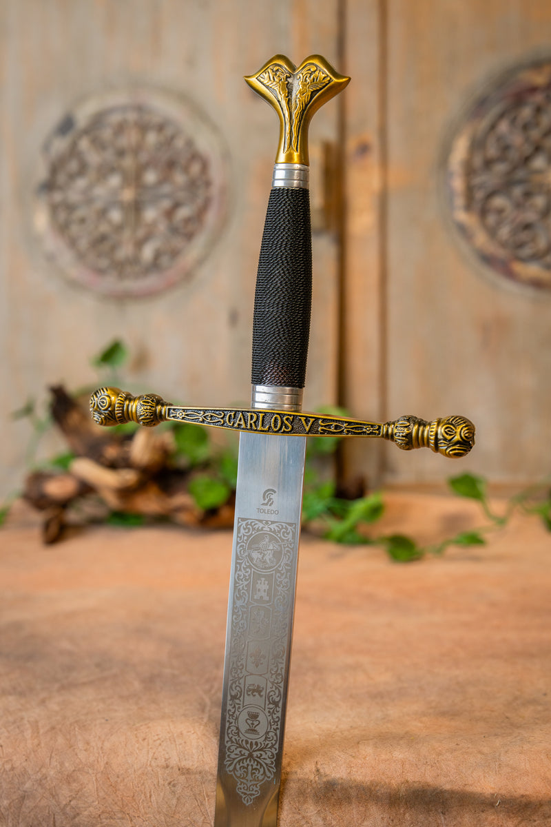 Spada di Carlo V con fodero, semi-affilata