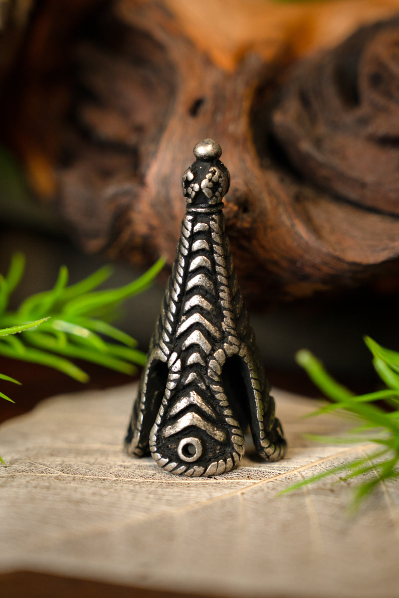 Dekoracja czapki Birka, zamak