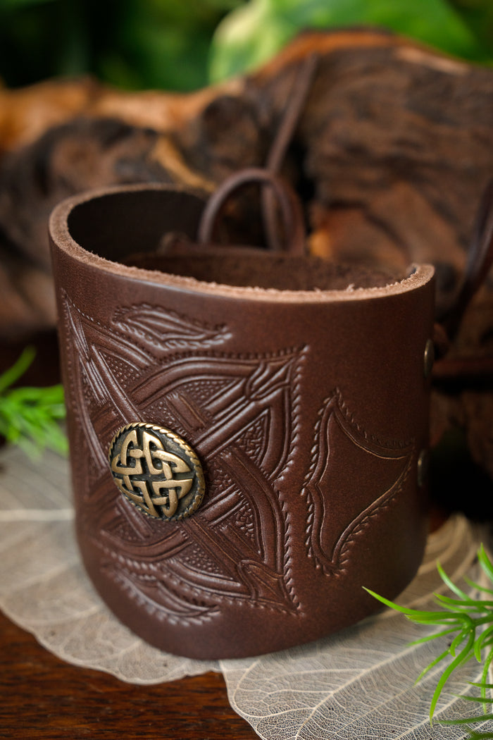Celtic bracelet, brown, leather
