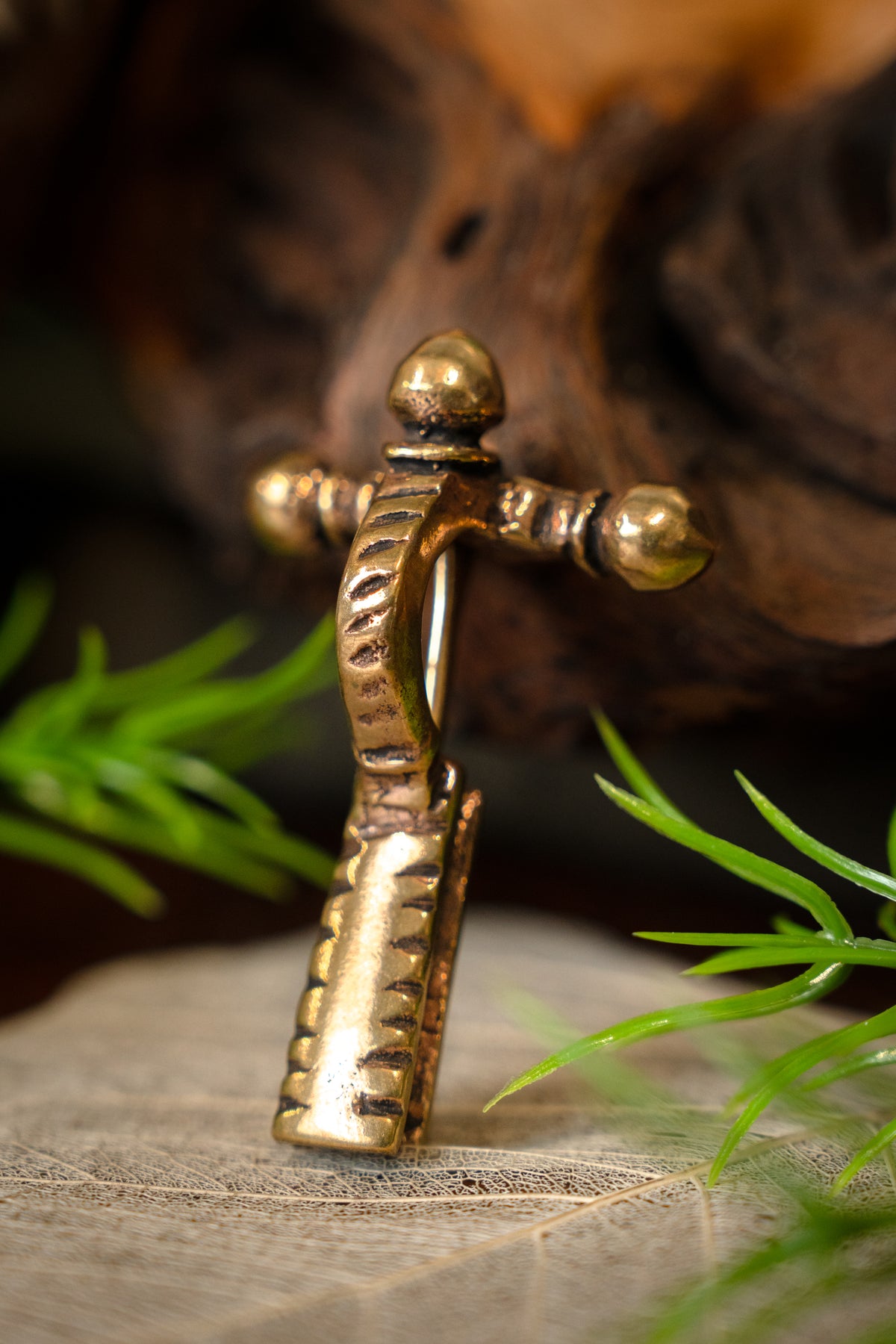 2nd century Romano-Germanic fibula, brass
