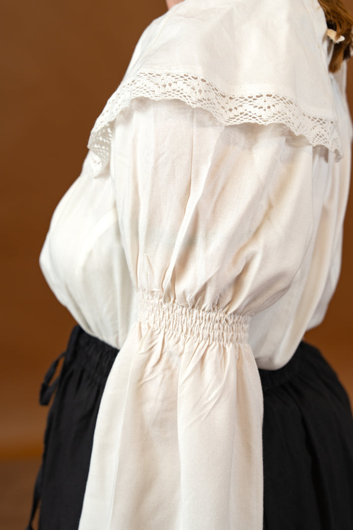 17th century collar Leonard white